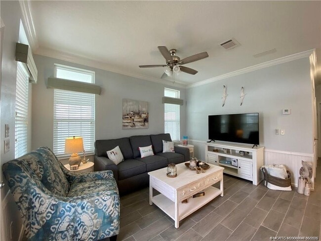 Photo - 142 NE Coastal Dr