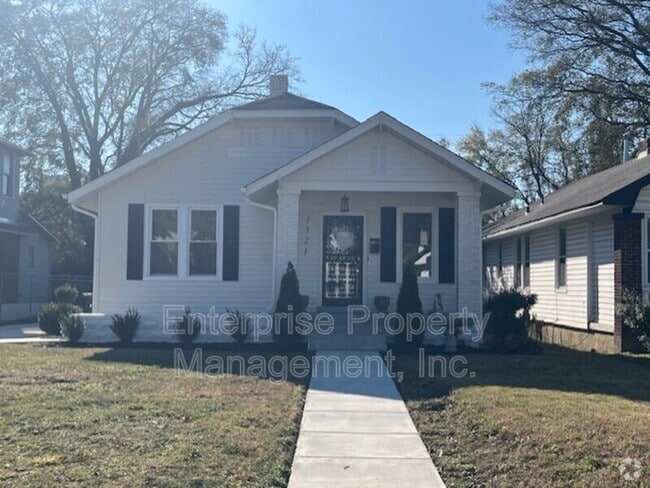 Building Photo - 1321 Snowden Ave Rental