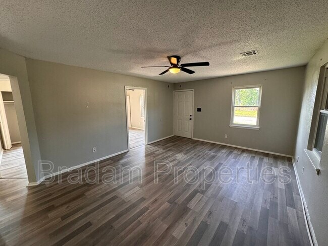 Photo - 19322 E 4th St