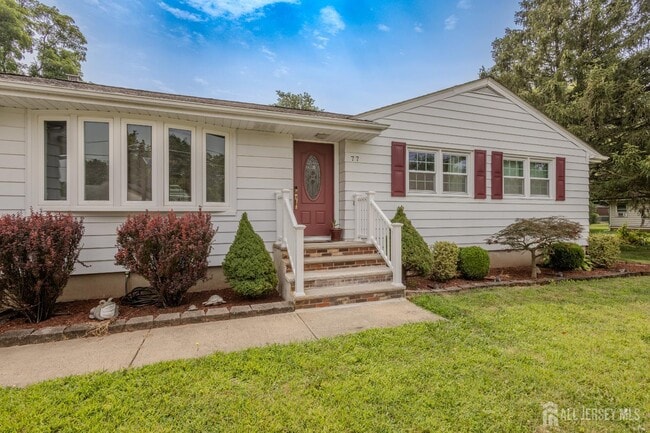 Photo - 77 Irvington Ave