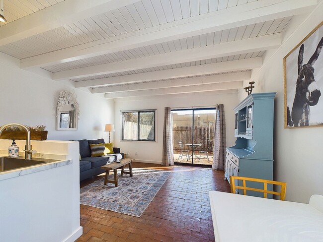 Photo - Beautiful Condo Available Now! Unit F