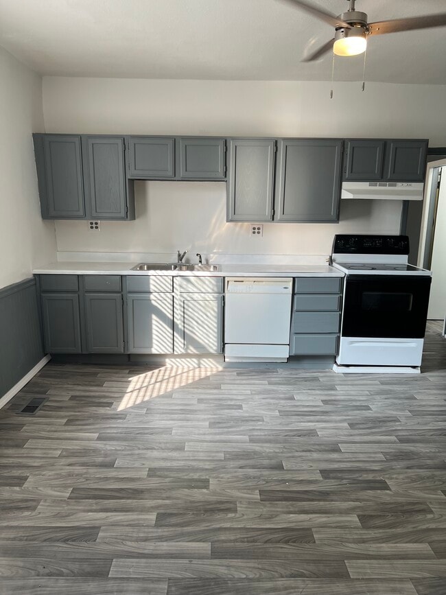 Building Photo - 417 High St Unit 1 Rental