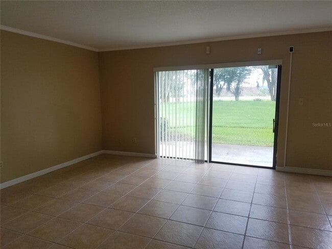 Photo - 5421 Vineland Rd