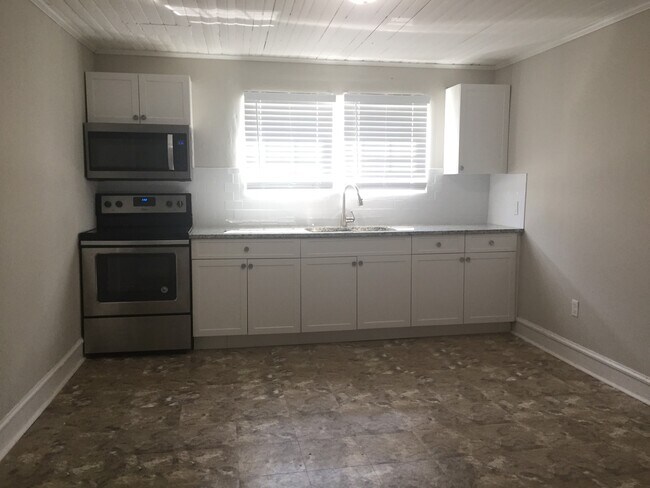 Photo - 2 Bed, 1 Bath Home Available in Woodruff