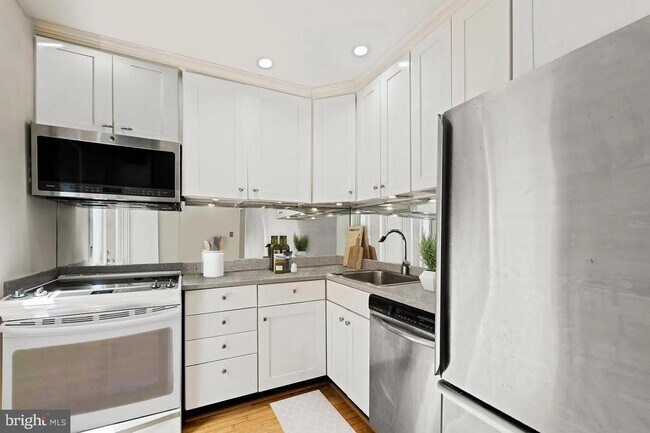 Photo - 1008 Paper Mill Ct