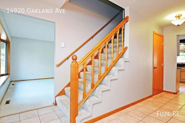 Photo - 14920 Oakland Ave