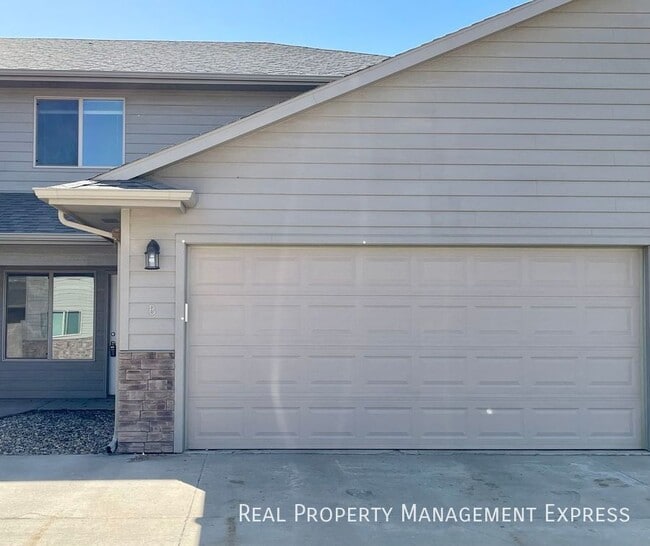 Photo - Amazing 3 Bedroom 2.5 Bath townhome in Harrisburg Unit B