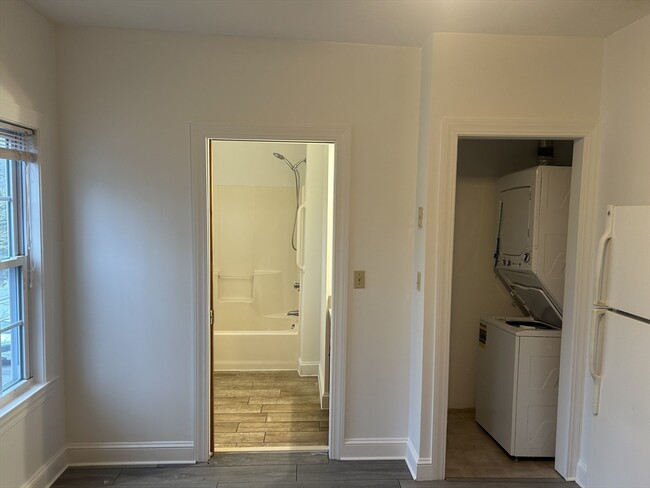 Photo - 31 Wellington St Unit 2