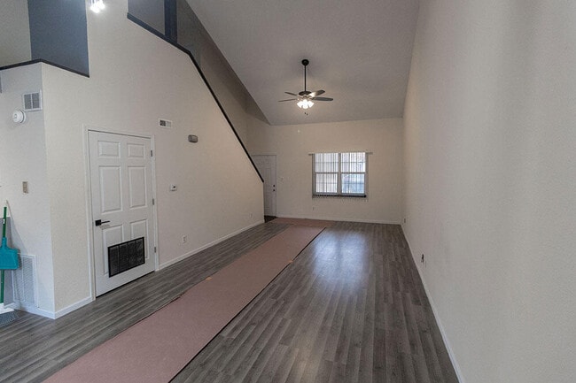 Photo - 3411 Crossings Dr