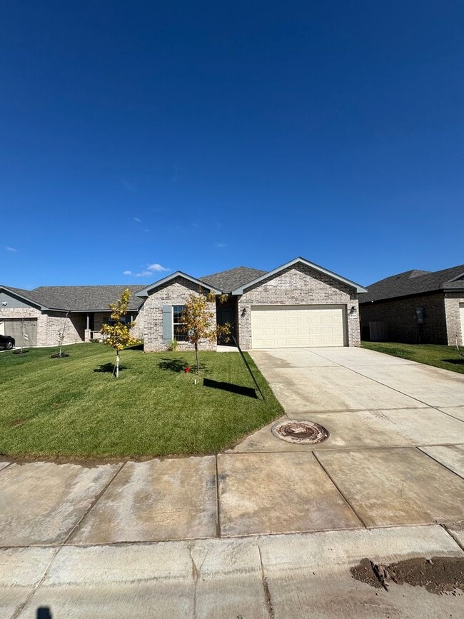 Building Photo - Located in Beacon Pointe!!!4bedrooms 2bath...