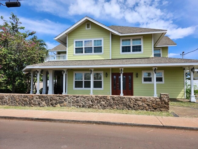 Building Photo - Large home in Lahaina for rent