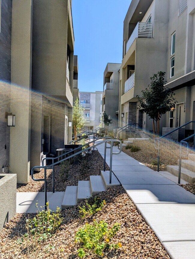 Photo - 1157 Blossom Point St