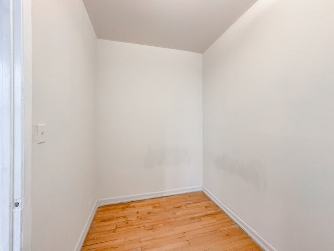 Photo - 1055 W George St Unit 211