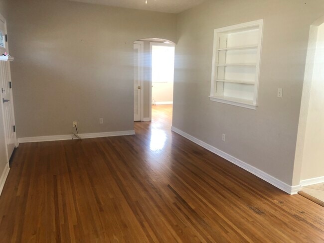 Photo - 440 38th Ave NE