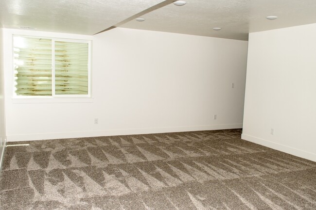 Photo - 864 S 340 E