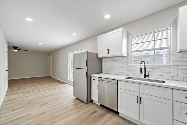 Photo - 9711 Linkmeadow Ln Unidad True