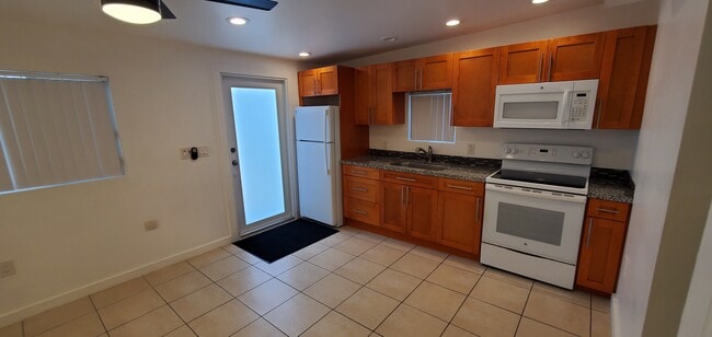Photo - 3940 NW 9th St Unidad 1