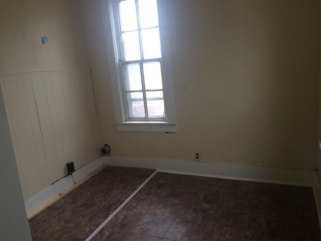 Photo - 203 Sumner St