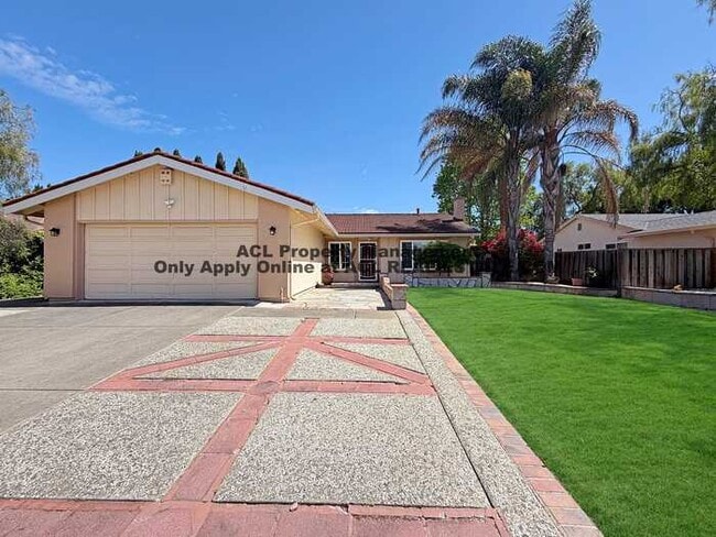 Building Photo - 3056 Stonehenge Rd