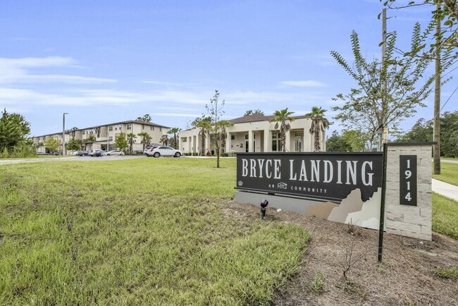 Photo - Bryce Landing