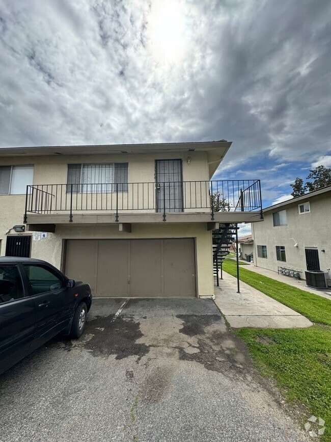 Building Photo - Great 2 bedroom 1 bath Rental