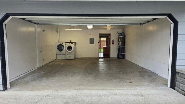 Photo - 7604-7604 109th St Ct E Unidad 7604