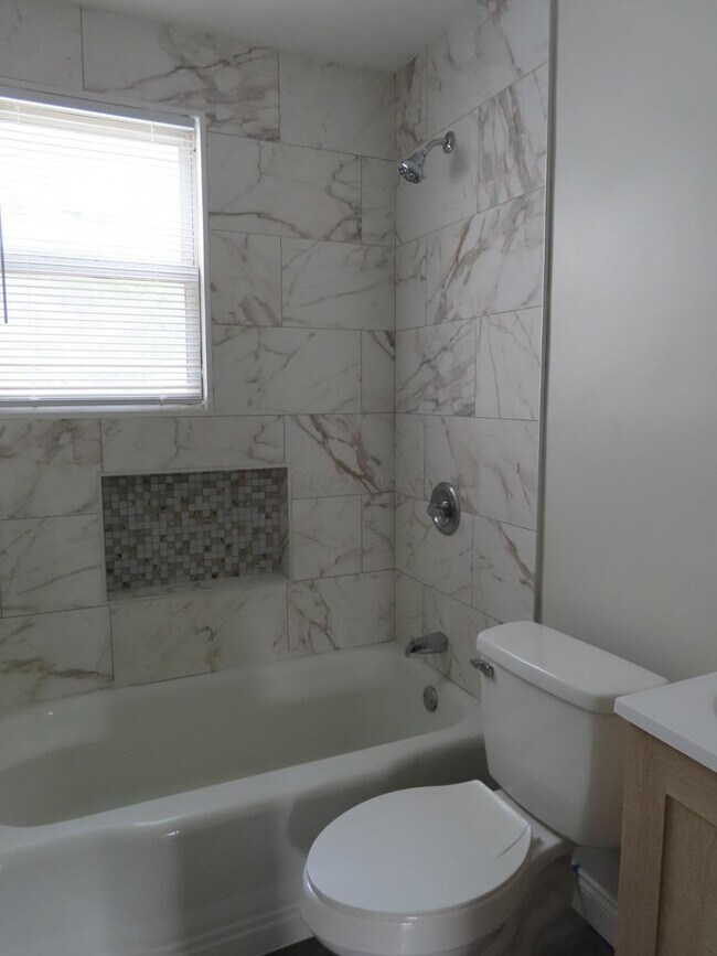 Photo - 1794 Republic Ave