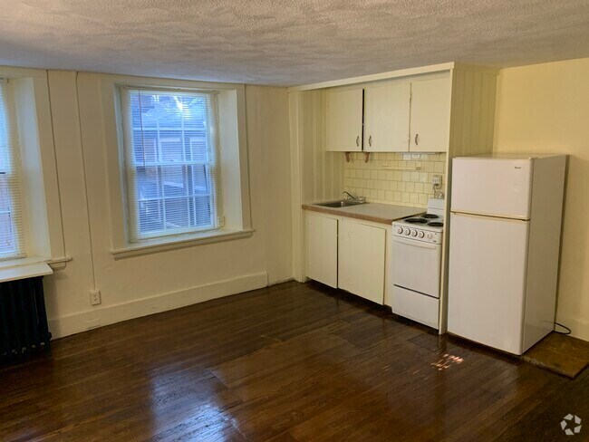 Building Photo - 88 Myrtle St Unit 2 Rental