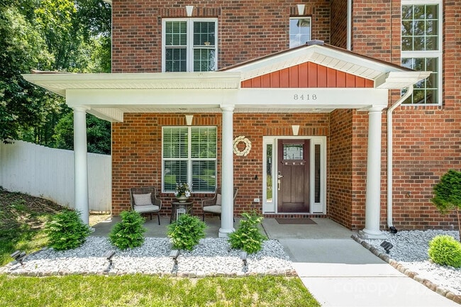 Photo - Room in House on Knollwood Cir