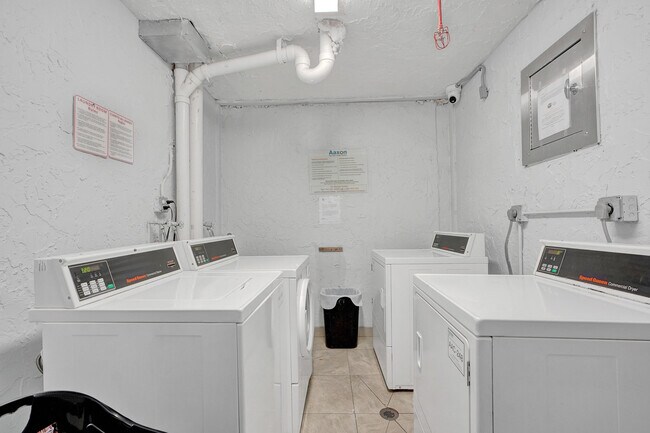 Photo - 1801 S Treasure Dr Unit 528