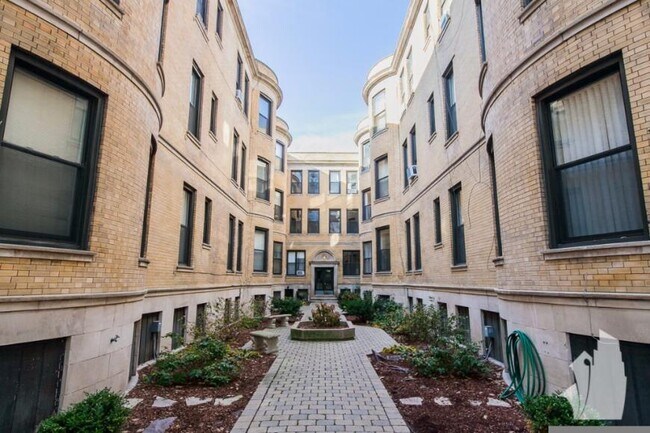 2 bedroom in Chicago IL 60610 - 2 bedroom in Chicago IL 60610 Unidad 1220-A3 Rental