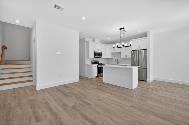 Photo - 5027 Willow Glen Dr Unit A