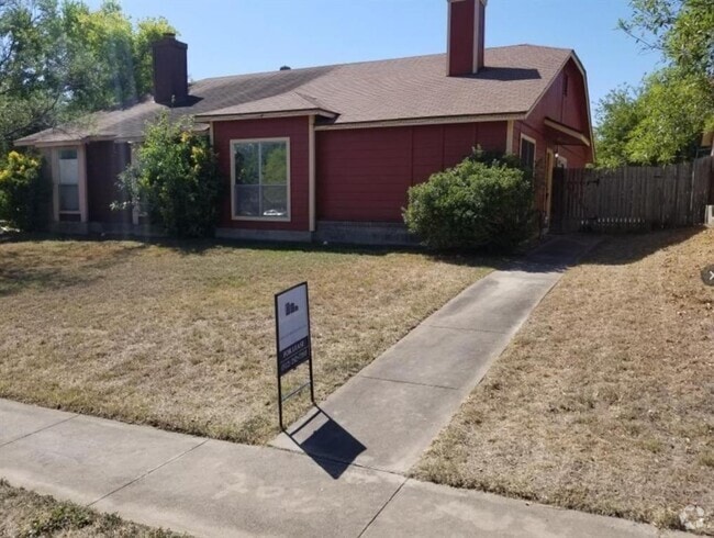 Building Photo - 16337 Edgemere Dr Rental