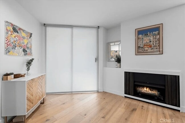 740 Kings Rd Unit 122