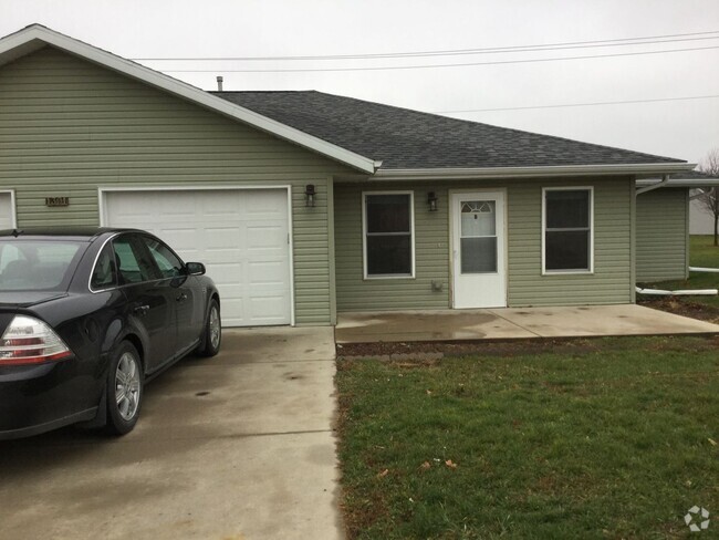 Building Photo - Tama Iowa Duplex Unit B Rental