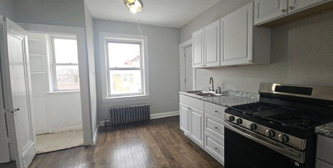 Photo - 5006 W 16th St