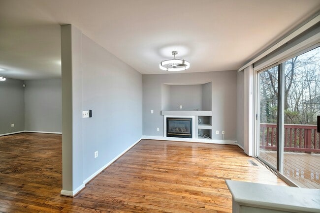 Photo - 21749 Tottenham Hale Ct