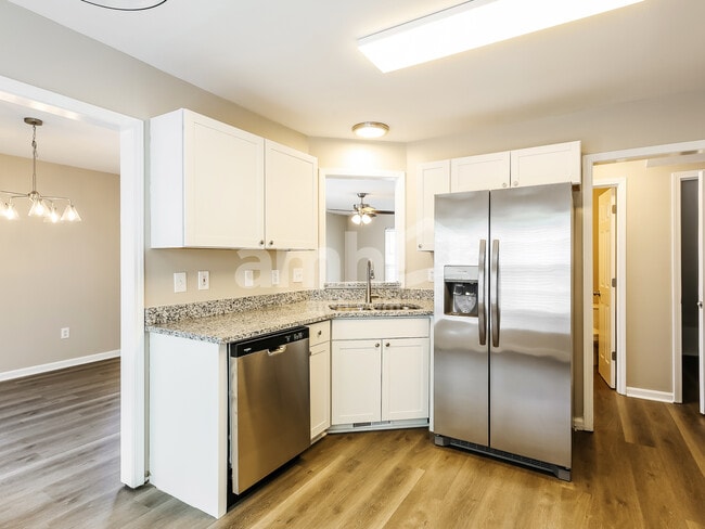 Photo - 10 Teakwood Cove