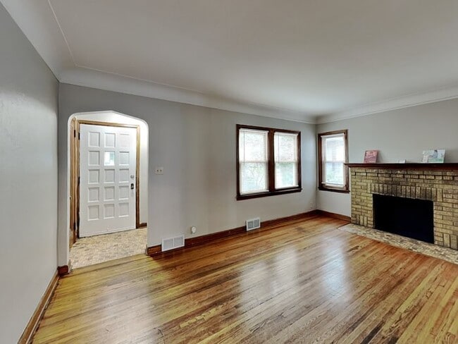 Photo - 3551 N Knox Ave