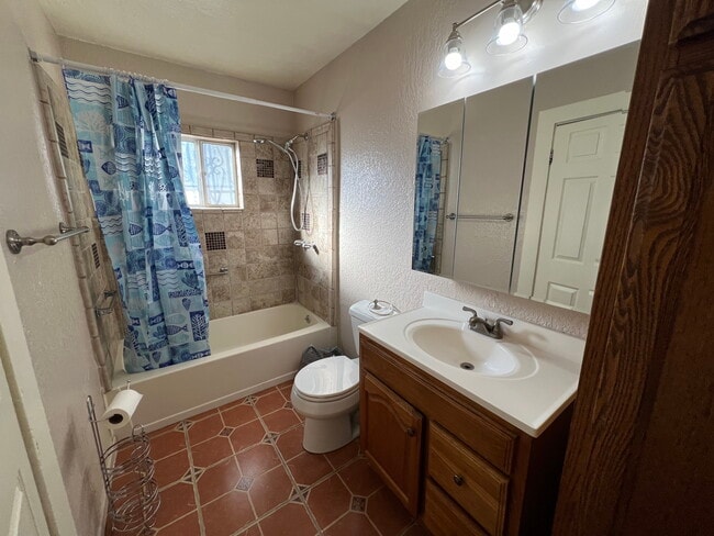 Bathroom - 1325 1/2 W 23rd St