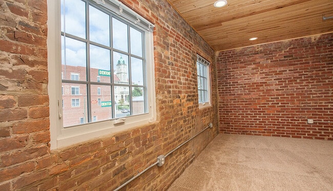 Photo - 80 W Water St Unit 202