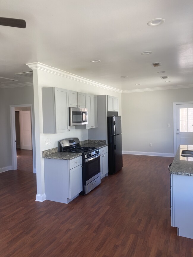 Kitchen - 3426 Pakenham Dr House Unit 3426