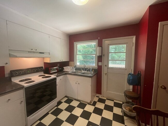 Photo - 174-176 Riverdale Dr Unit Riverdale Dr 174