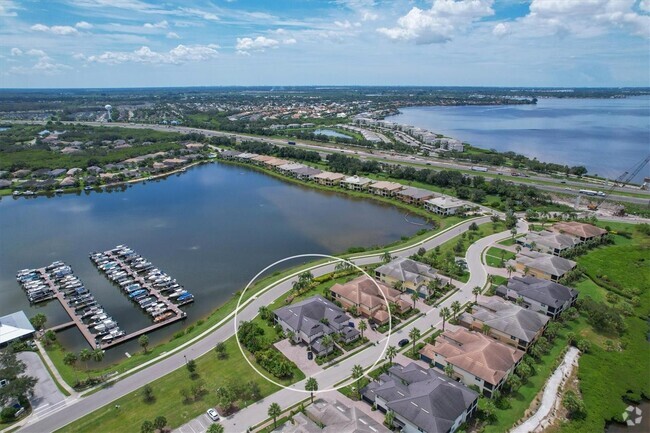 Building Photo - 1255 Riverscape St Rental