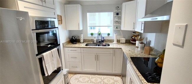 Photo - 170 SE 14th St Unidad 2805