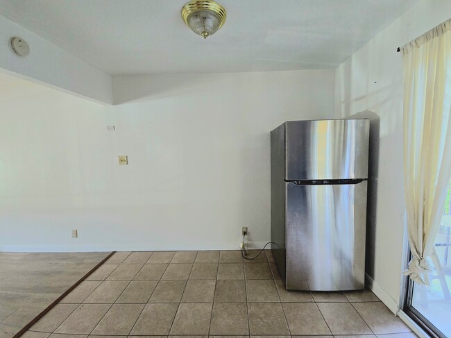 Photo - 2134 E 27th St