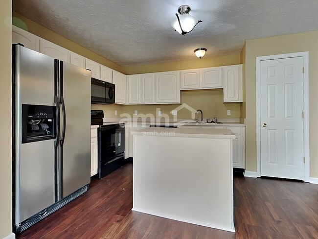 2508 Monarchy Ln