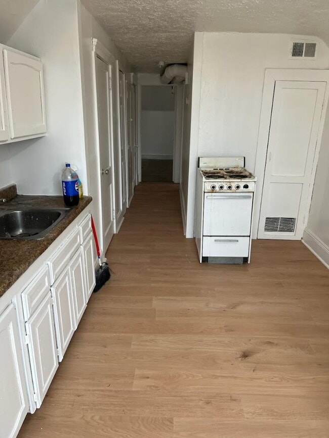 Photo - 12409 Saywell Ave