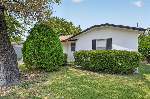 909 Rosewood Hills Dr