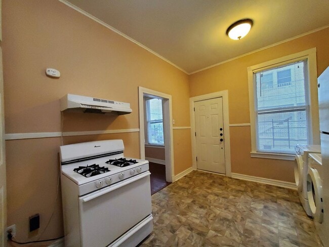 Photo - 1722 N Pine St Unit 2 (L)